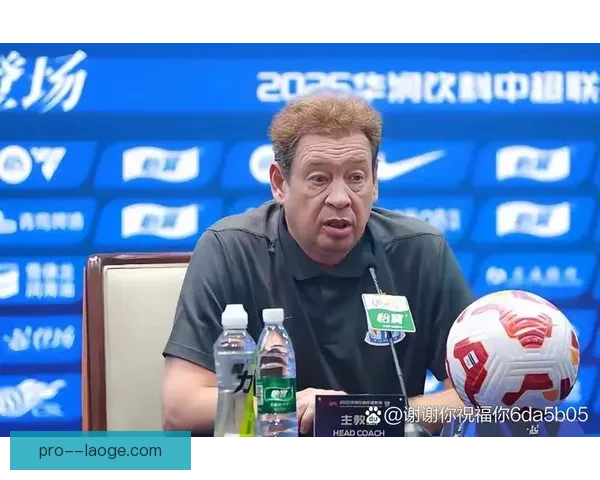 斯卢茨基率领上海申花成功夺得中国超级杯冠军书写辉煌篇章
